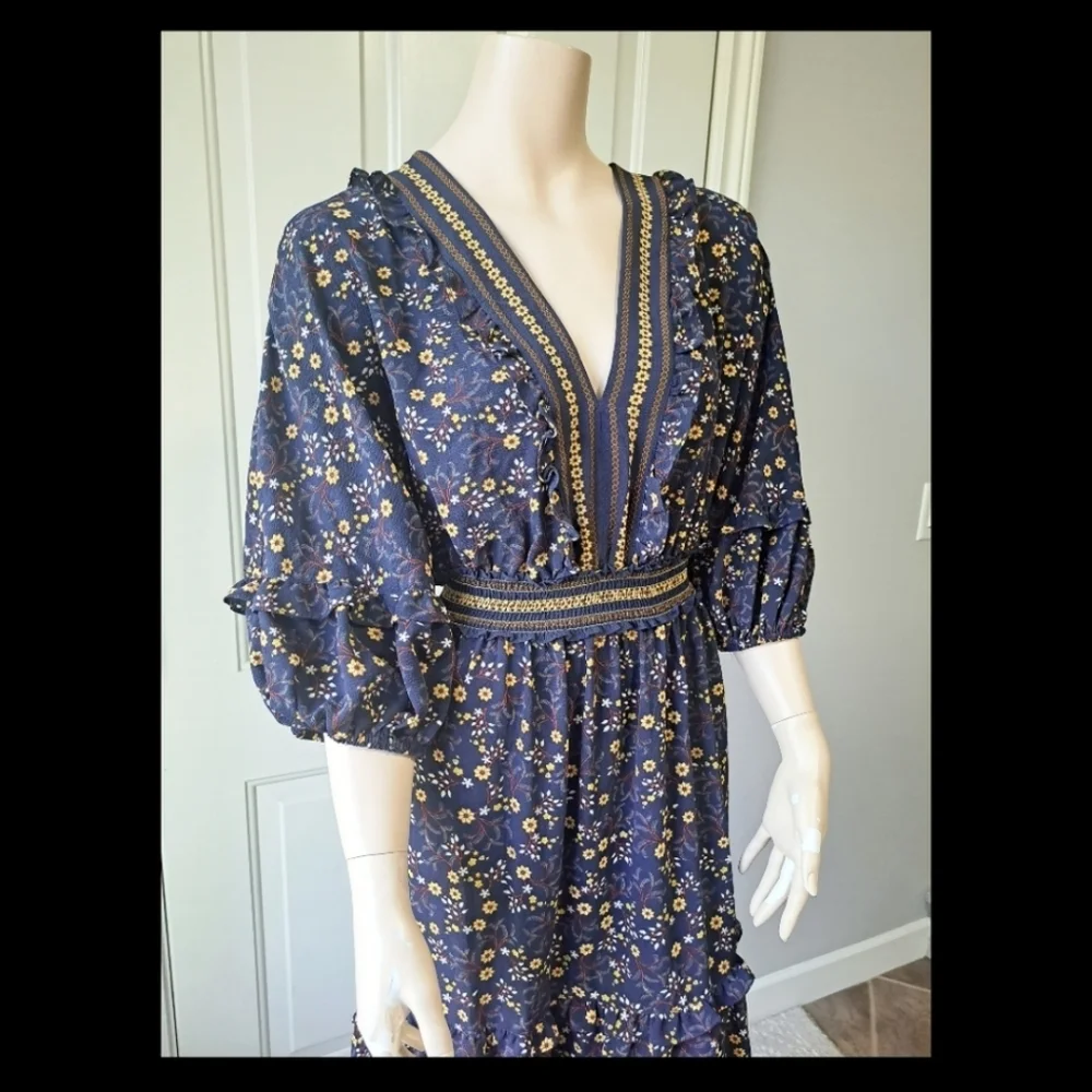 Spring dress - Picture 1 of 3